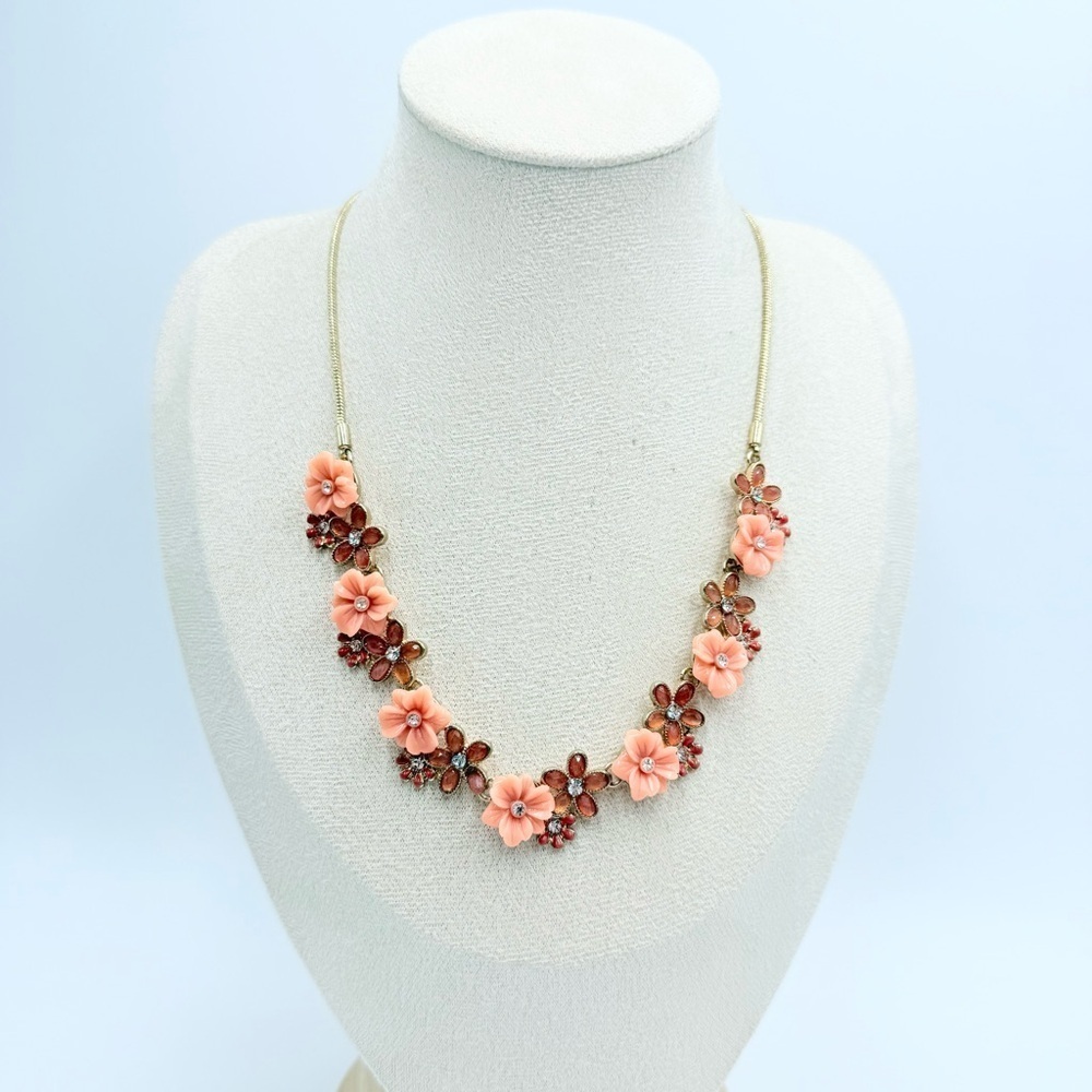 NWT Nine West Gold Tone Enamel Floral Necklace in Pink and Orange